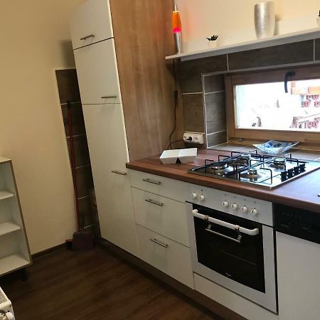 Candy Apartman Кестели Екстериор снимка