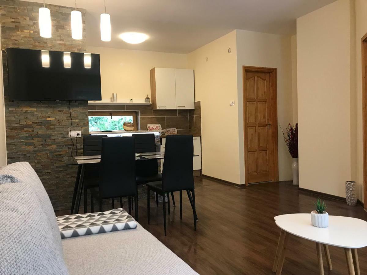 Candy Apartman Кестели Екстериор снимка