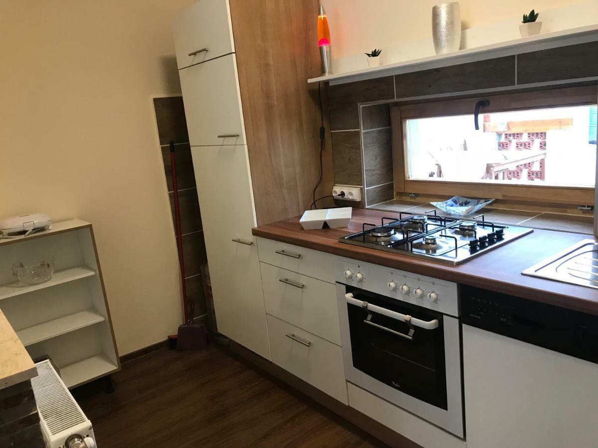 Candy Apartman Кестели Екстериор снимка