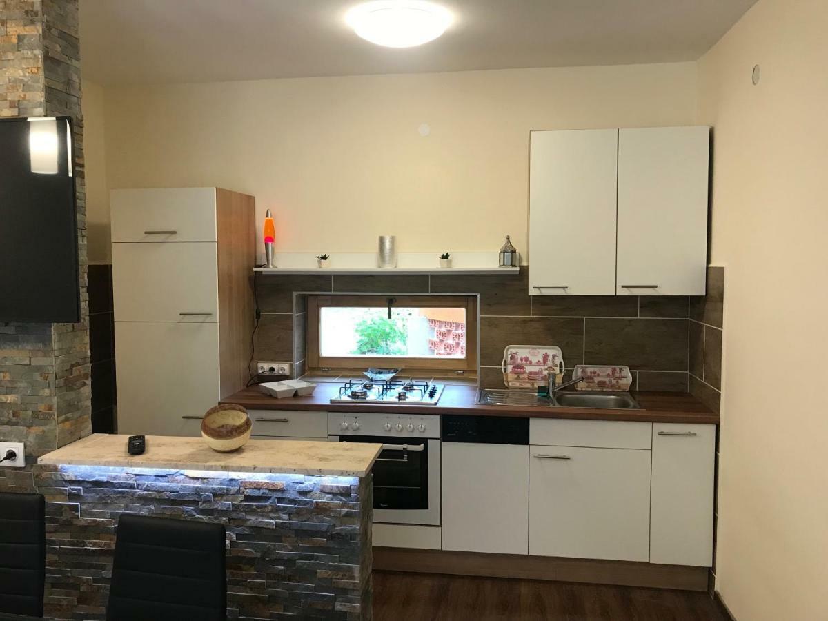 Candy Apartman Кестели Екстериор снимка