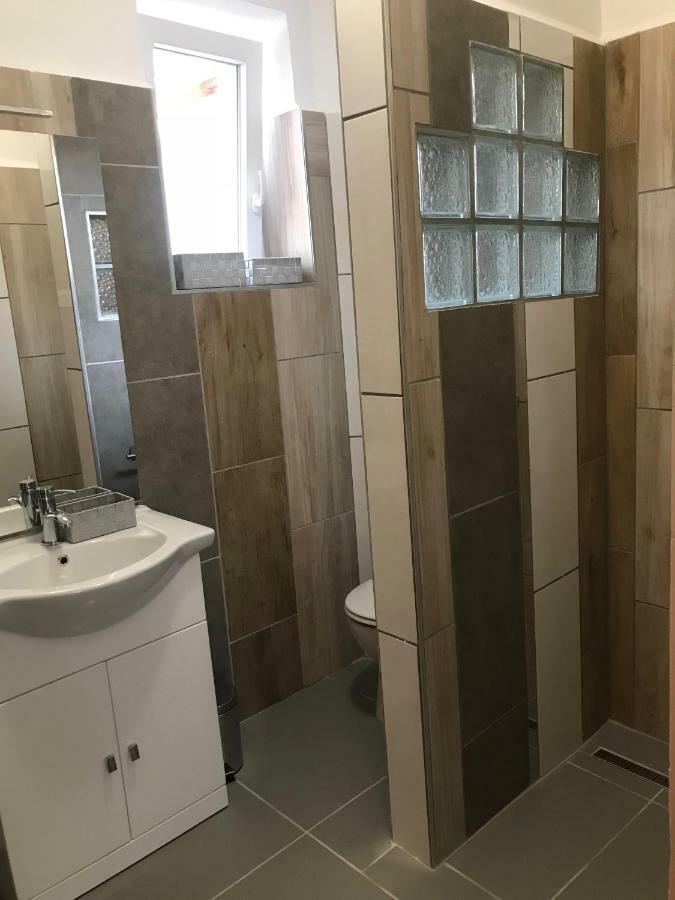 Candy Apartman Кестели Екстериор снимка
