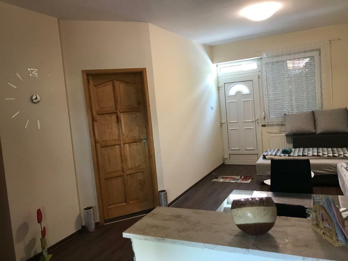 Candy Apartman Кестели Екстериор снимка