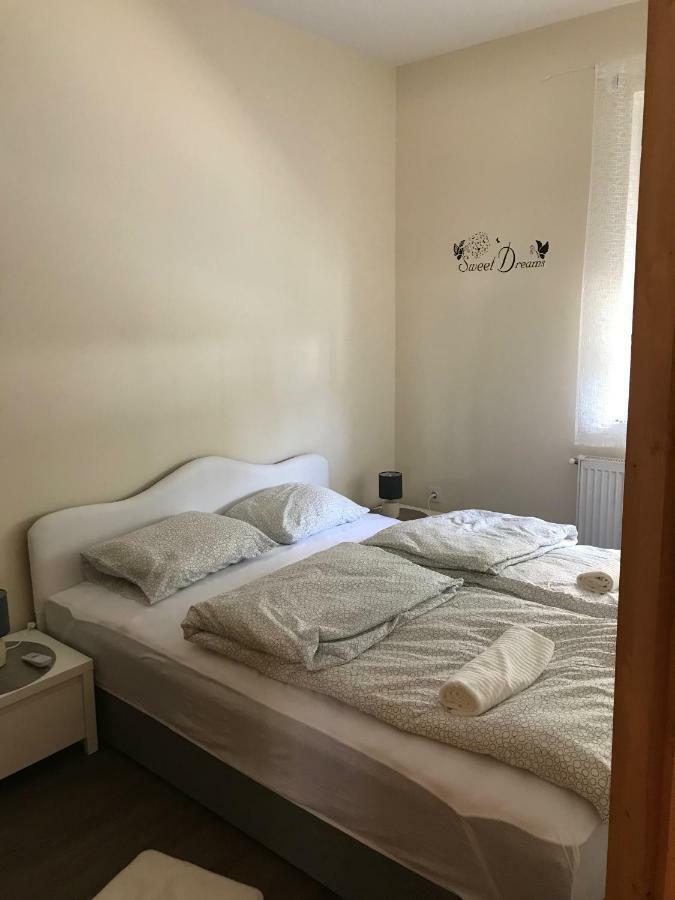 Candy Apartman Кестели Екстериор снимка